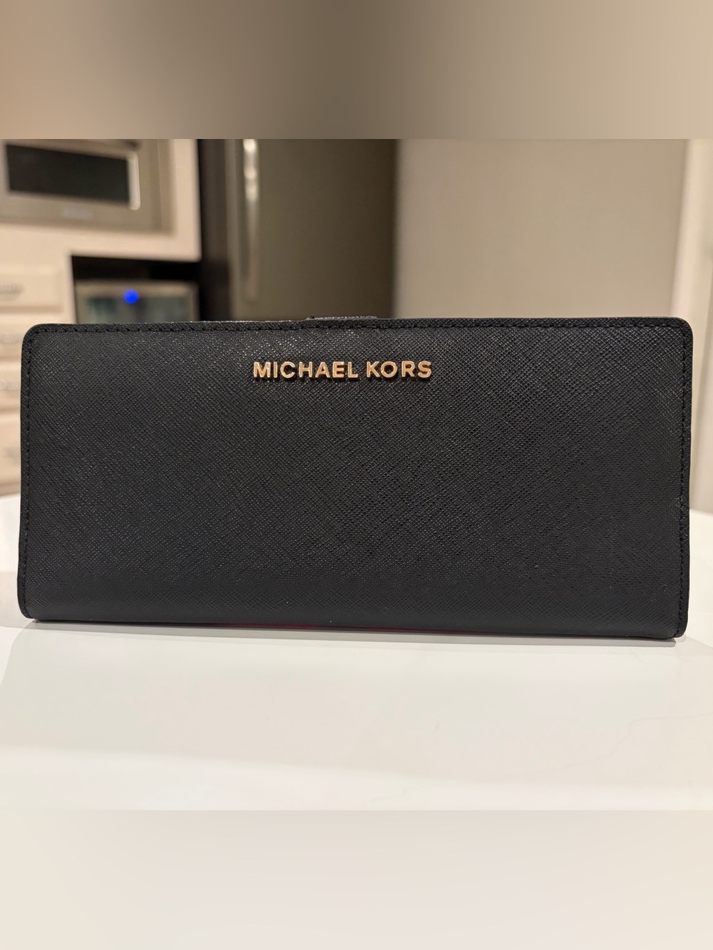 Michael Kors Black Jet Set Travel Slim Bifold Wallet, Saffiano Leather, Gold